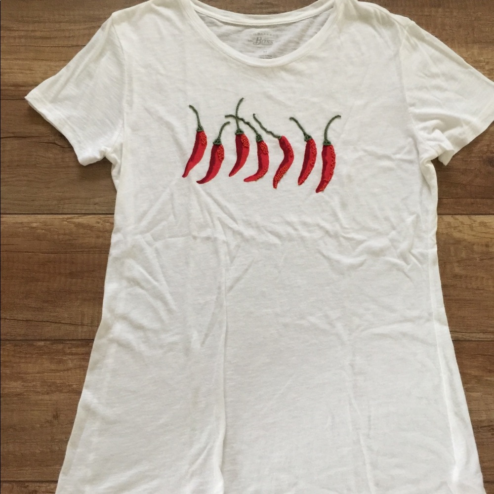 White tee shirt with beaded chili peppers